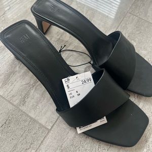 H&M new sandals with low heel!